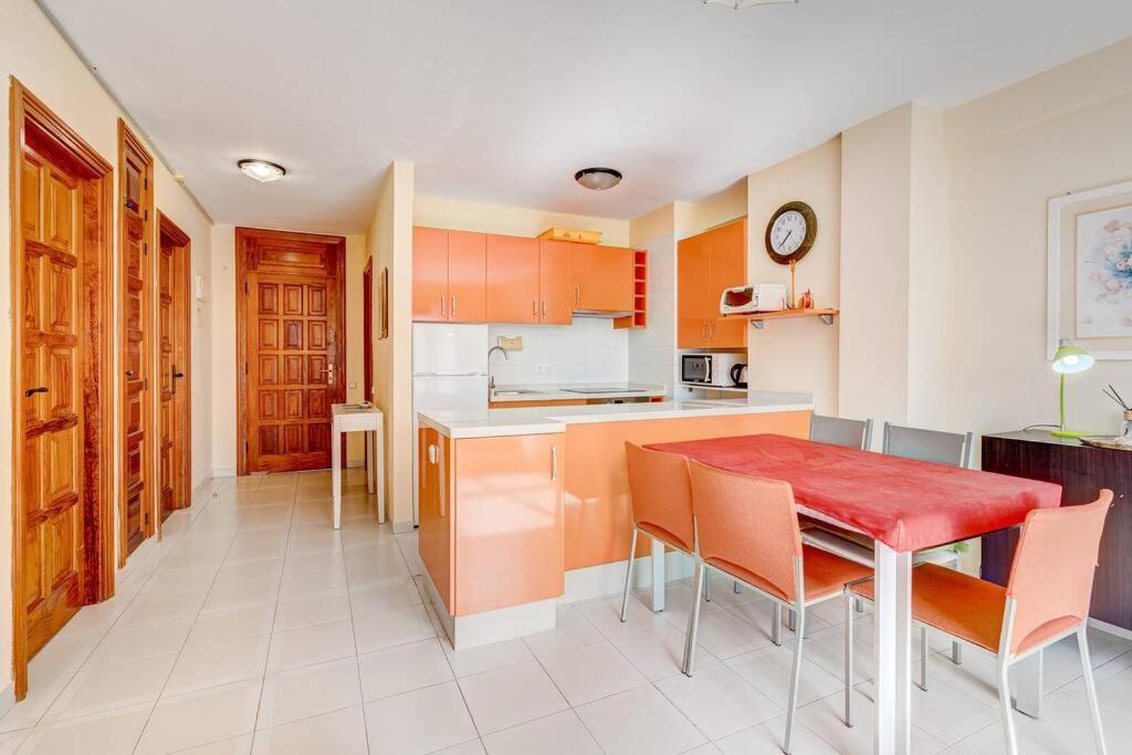 Compostella - 2 Bedroom Apartment Arona (Tenerife)